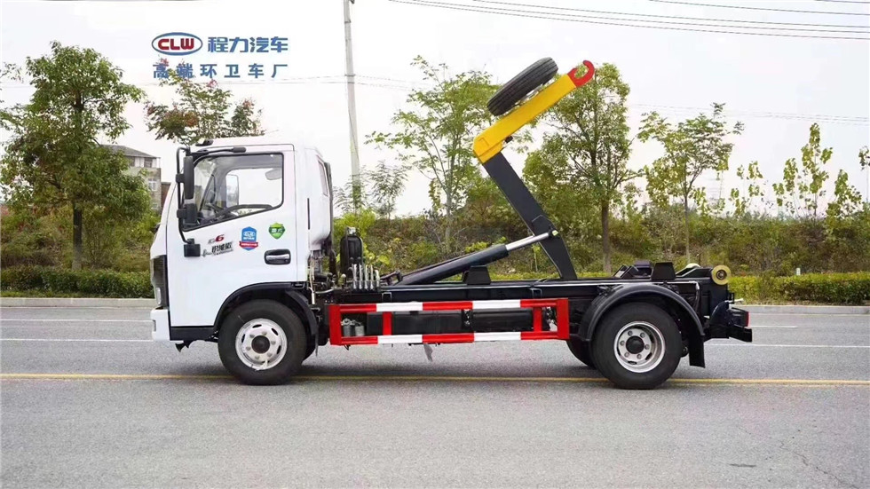 （5方）東風小多利卡鉤臂垃圾車