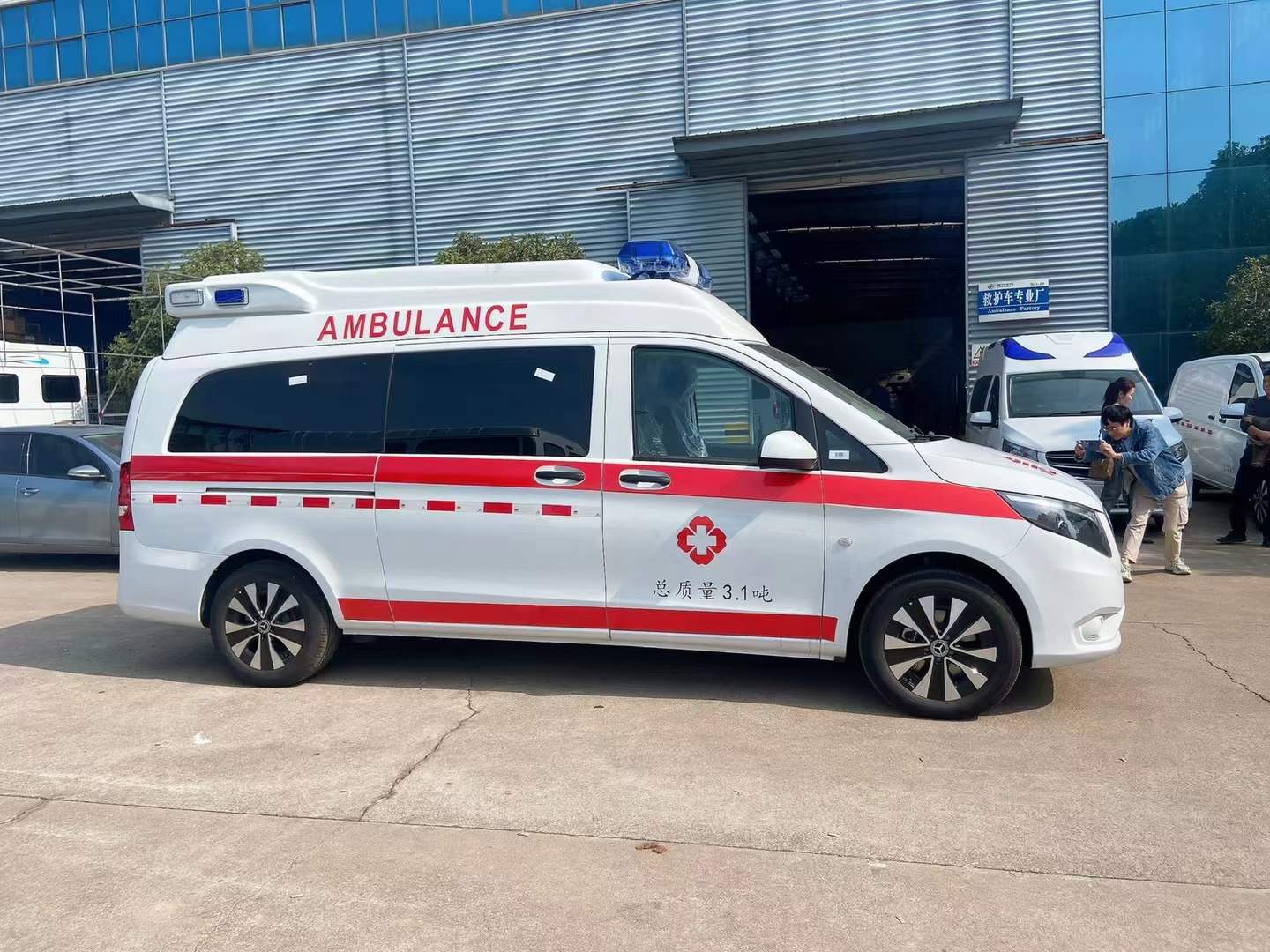 奔馳威霆負壓救護車