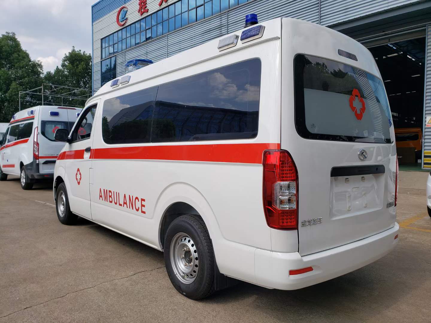 金龍凱銳救護(hù)車