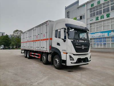 東風(fēng)天龍9米6易燃固體廂式運輸車