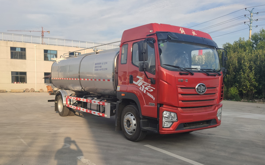 解放單橋牛奶運(yùn)輸車